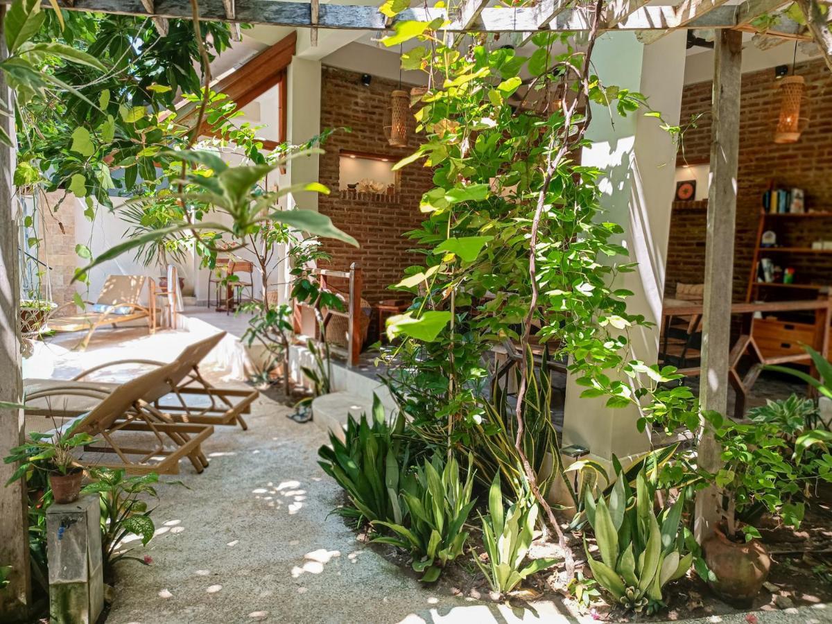 Soraya Yoga Wellness Center Gili Trawangan Exterior foto
